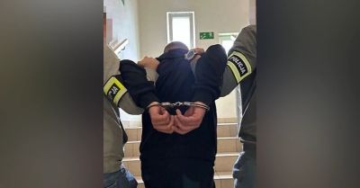 Zatrzymali poszukiwanego, znaleźli woreczki z substancjami